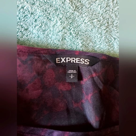 Express maroon snakeskin pattern short dress - Picture 3 of 5